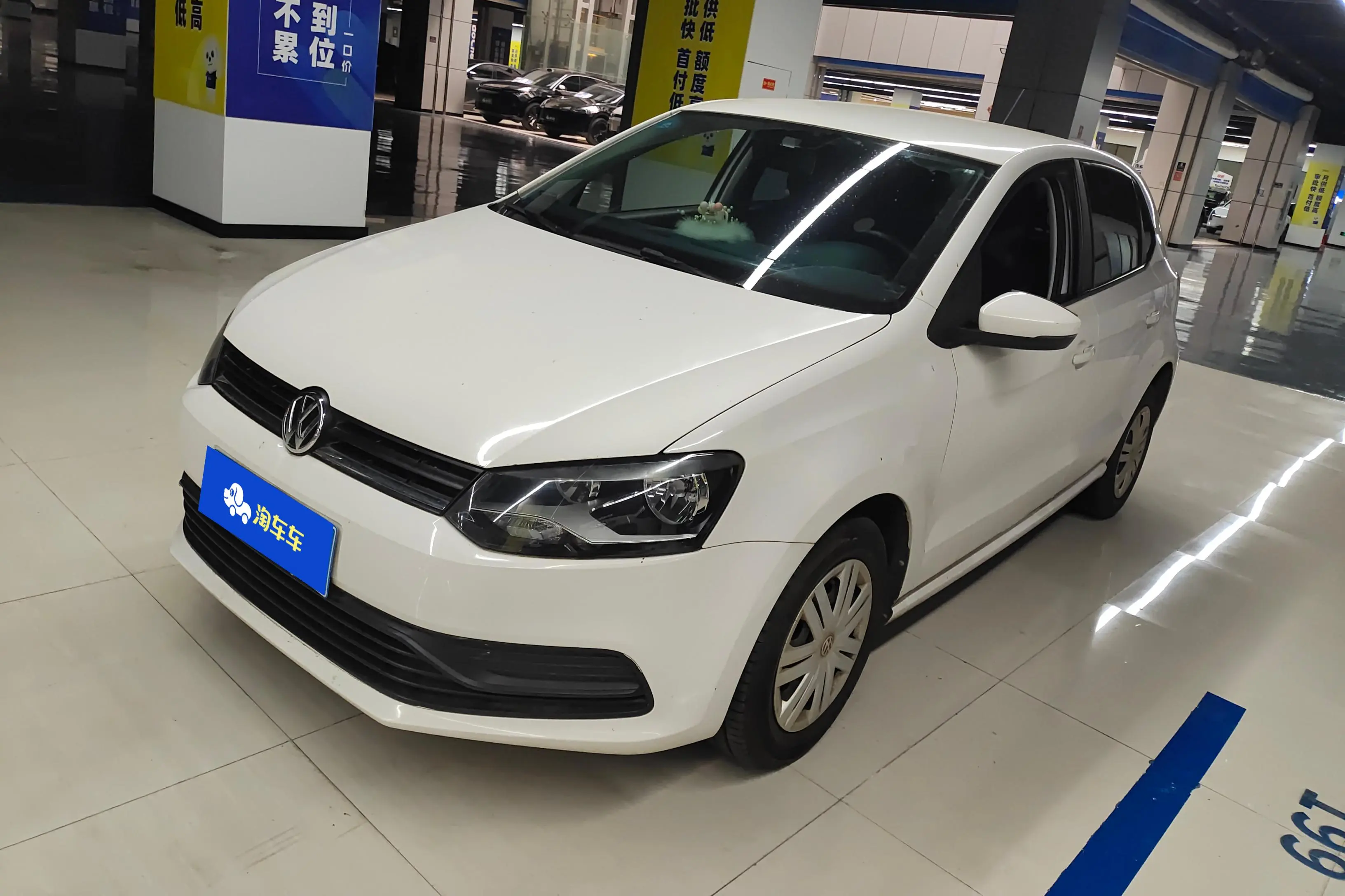 Volkswagen Polo  из Китая