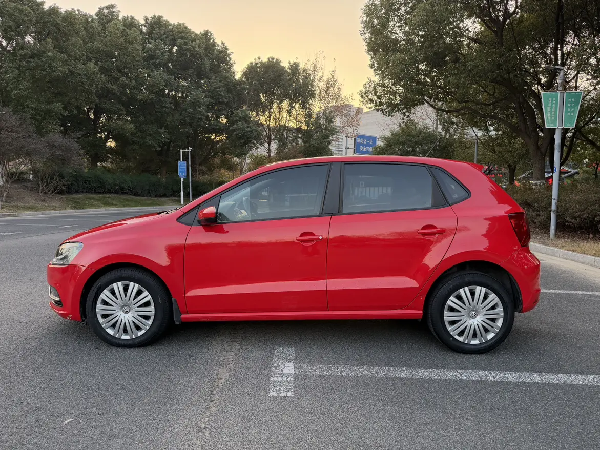 Volkswagen Polo  из Китая