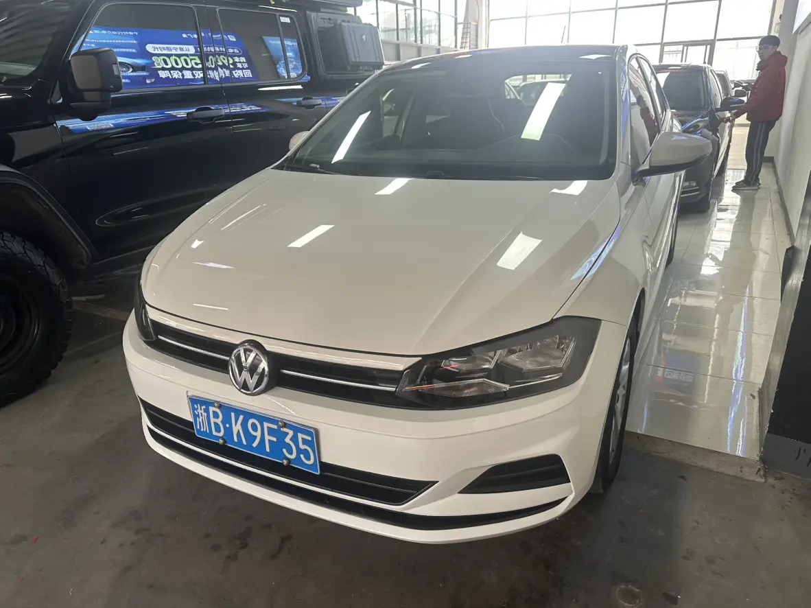 Volkswagen Polo  из Китая