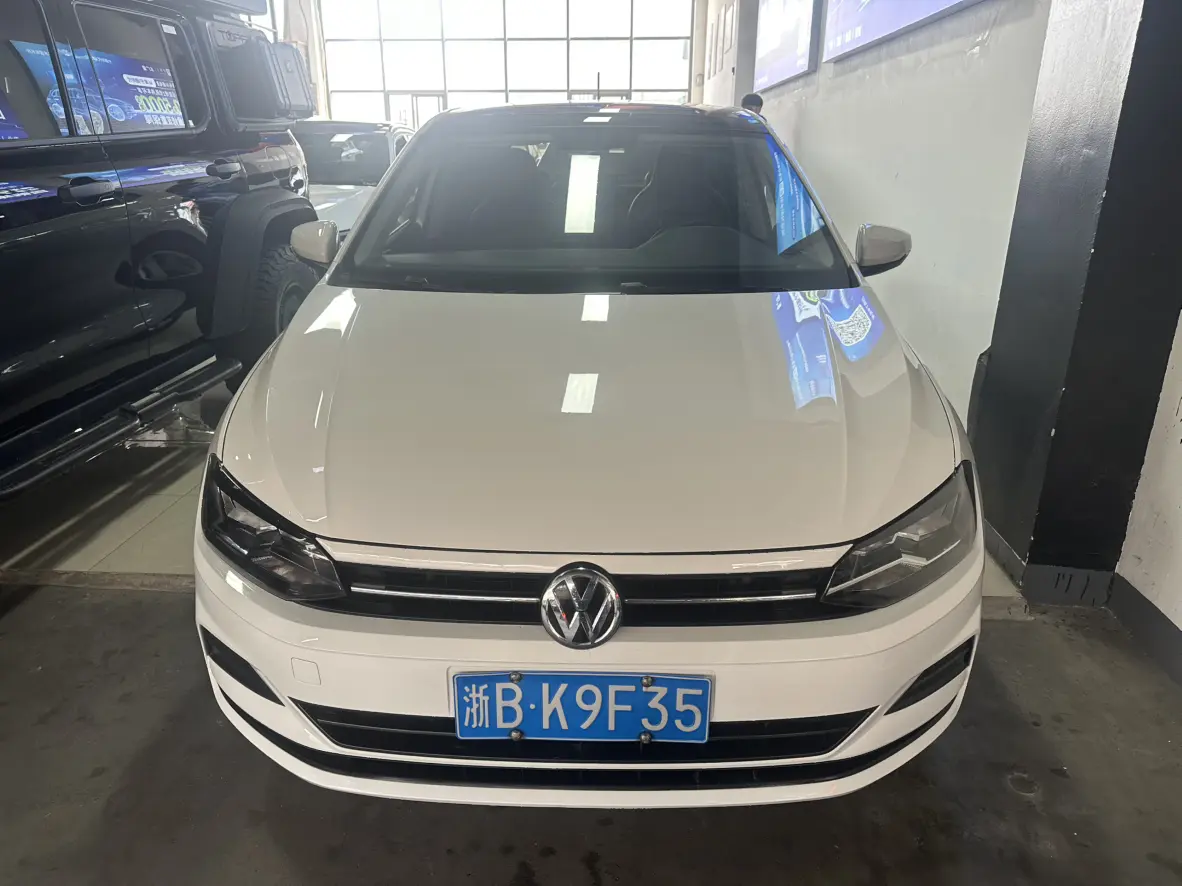 Volkswagen Polo  из Китая