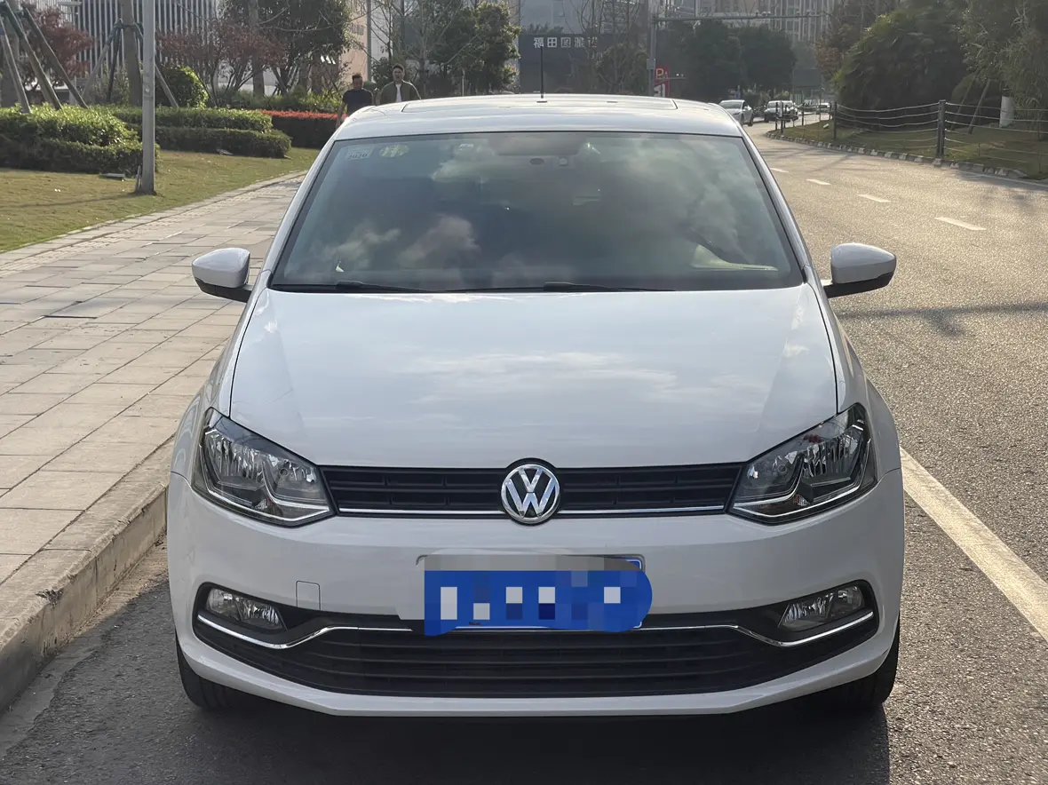 Volkswagen Polo  из Китая