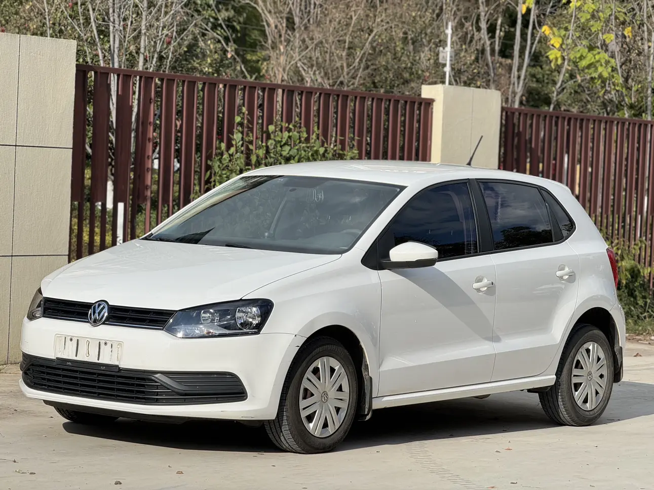 Volkswagen Polo  из Китая