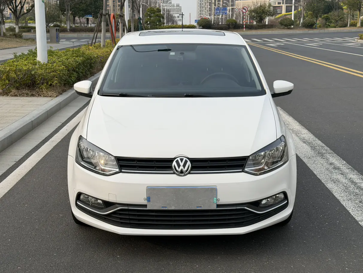 Volkswagen Polo  из Китая
