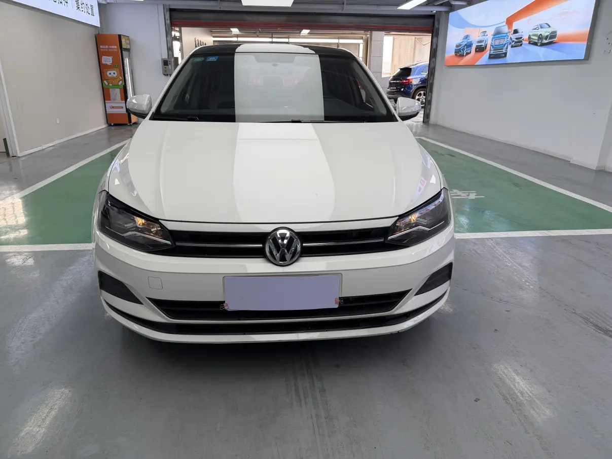 Volkswagen Polo  из Китая