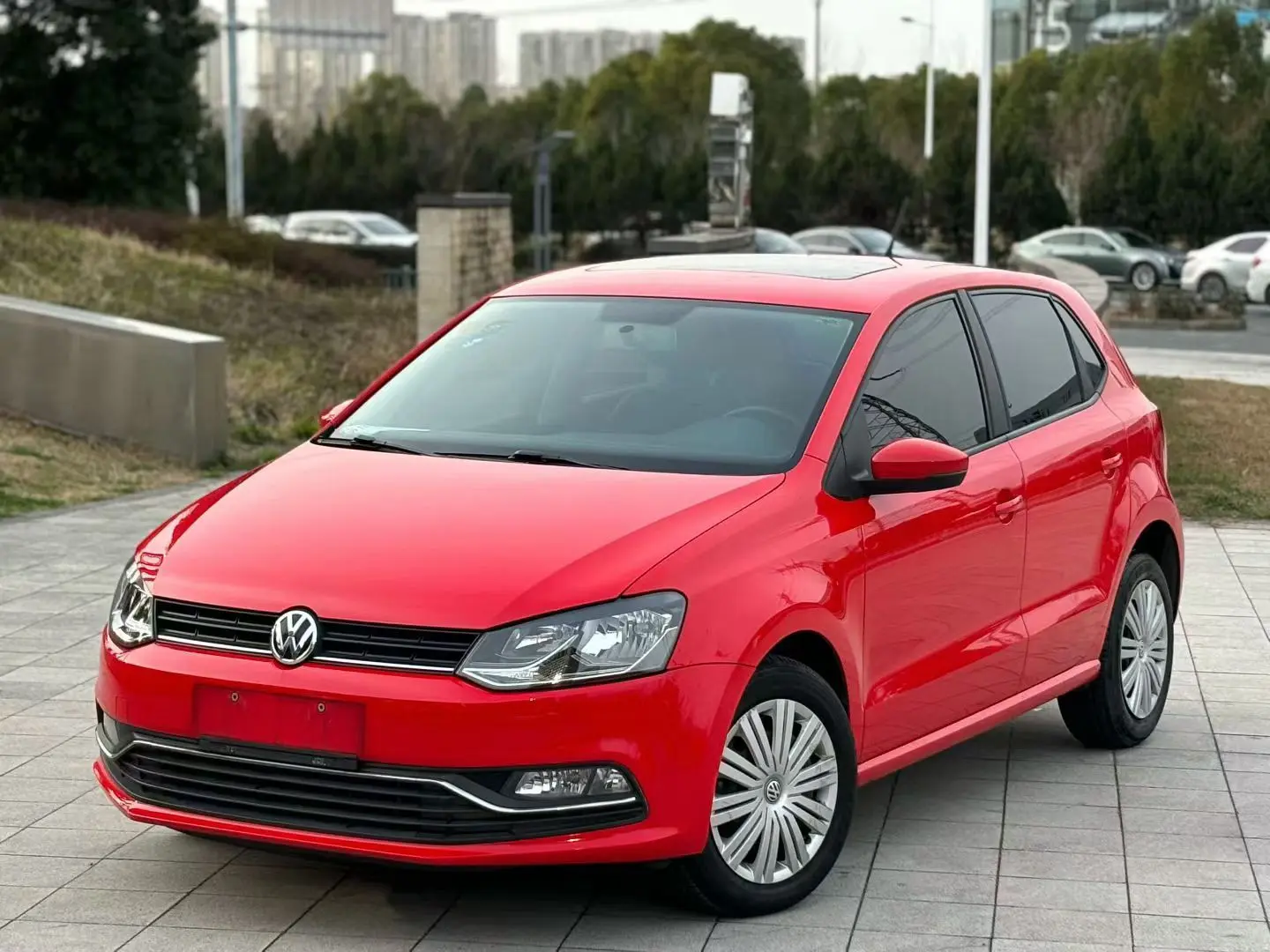 Volkswagen Polo  из Китая