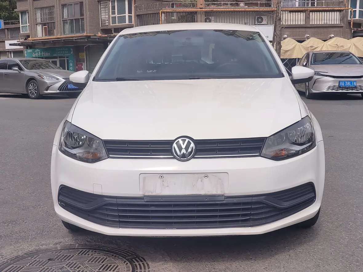 Volkswagen Polo  из Китая