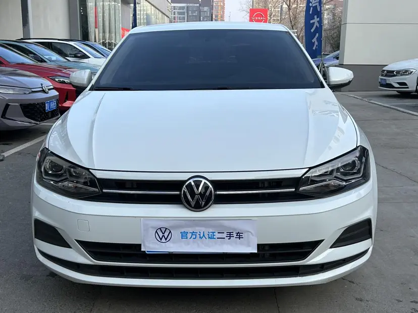 Volkswagen Polo  из Китая