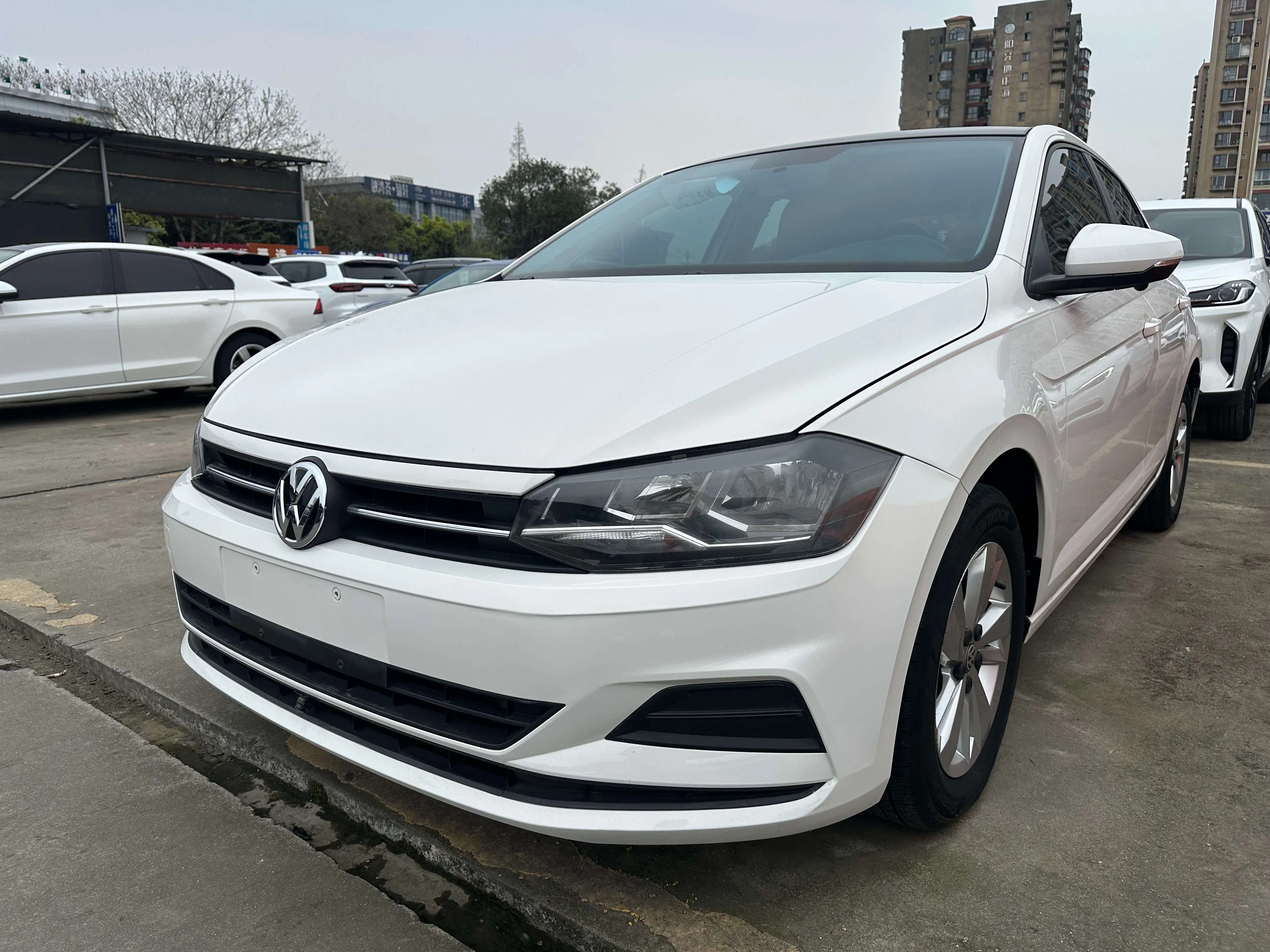 Volkswagen Polo  из Китая