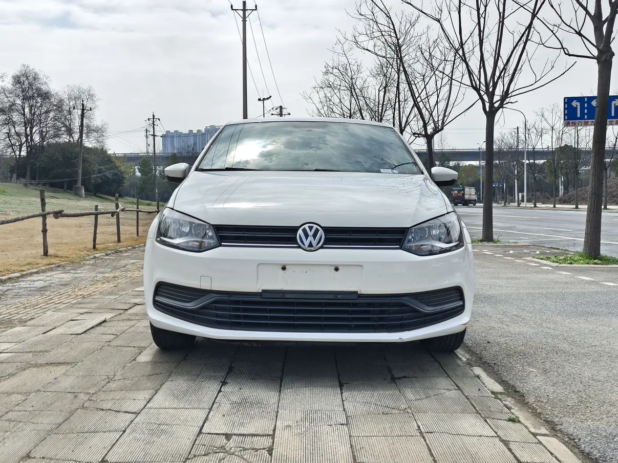 Volkswagen Polo  из Китая