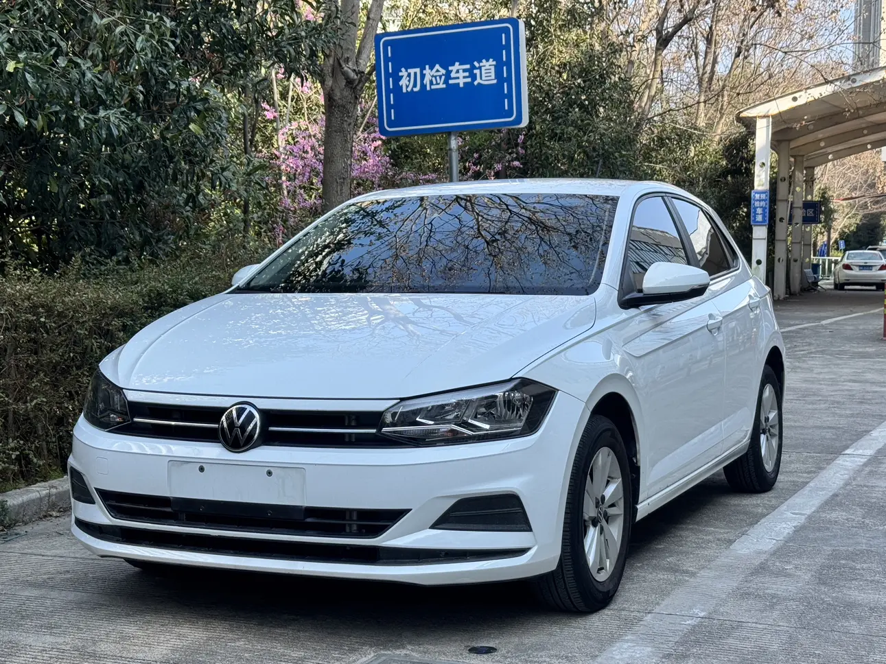 Volkswagen Polo  из Китая