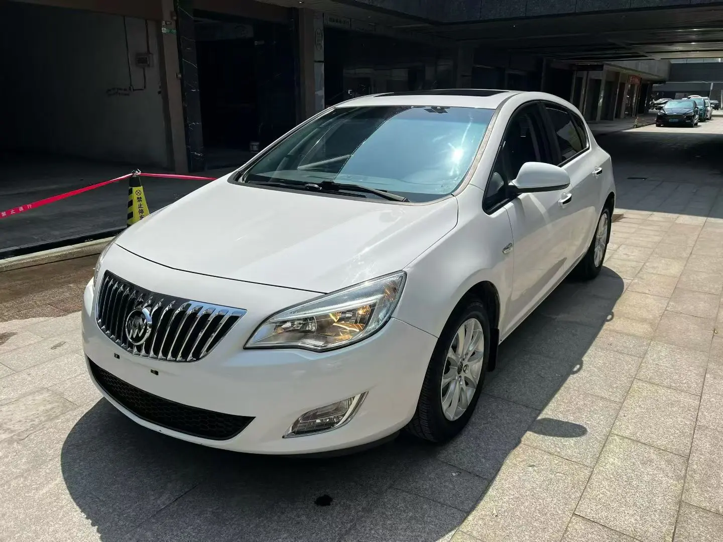 Buick Yinglang  из Китая