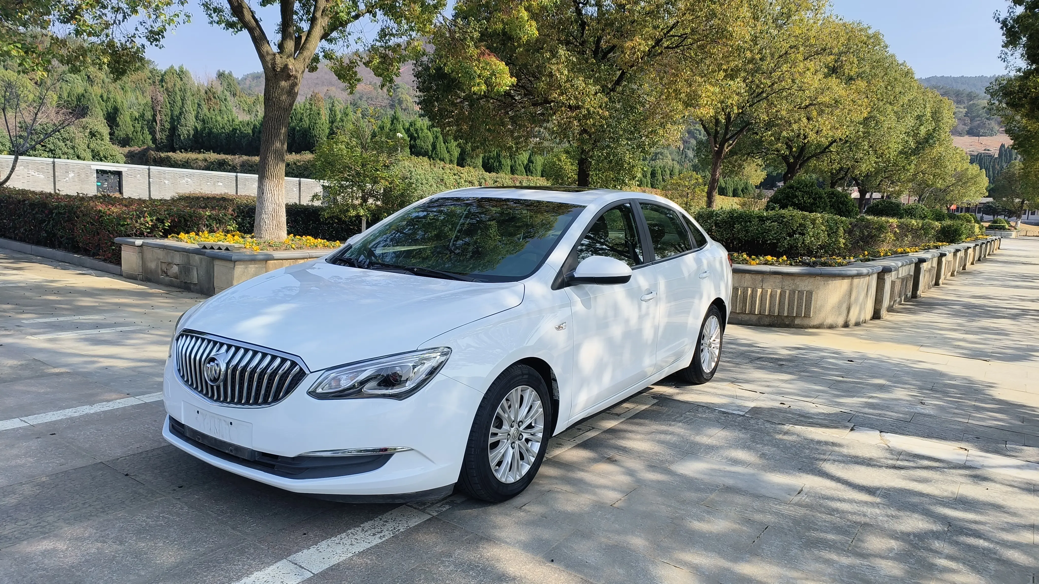Buick Yinglang
