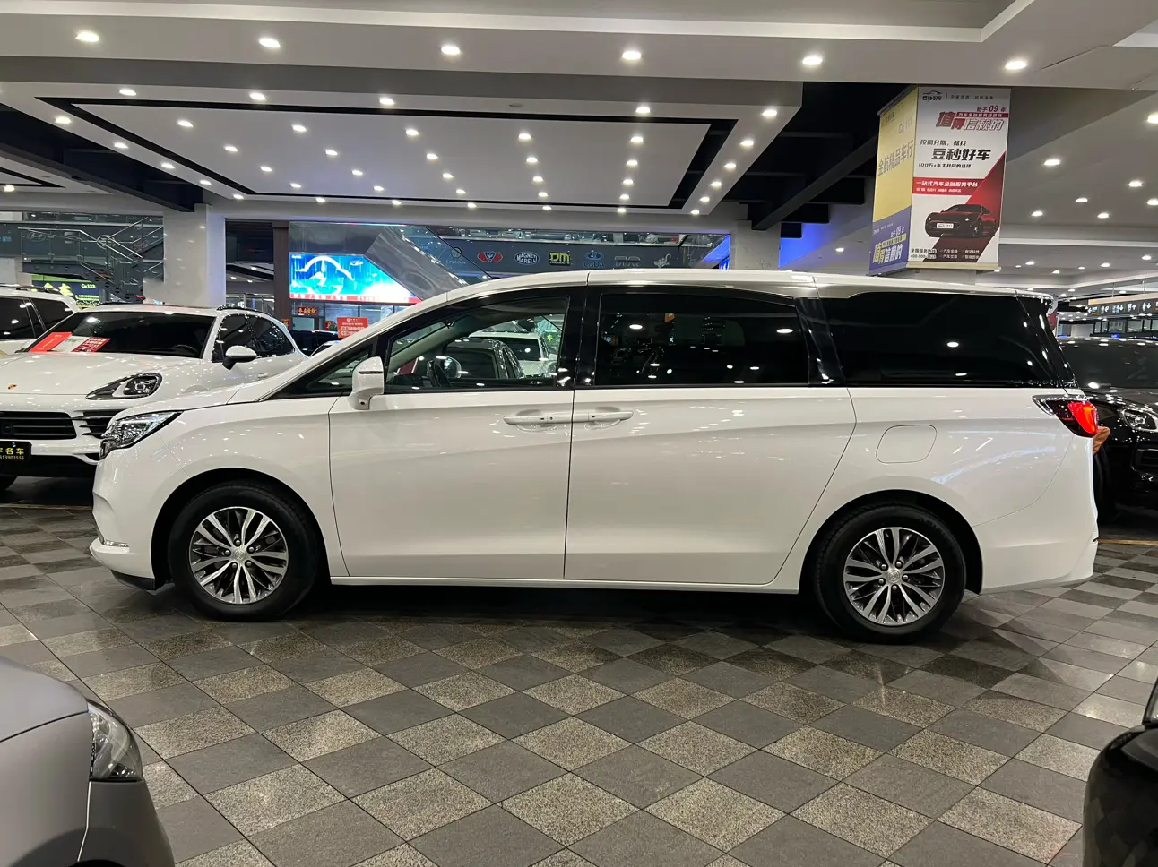 Buick GL8