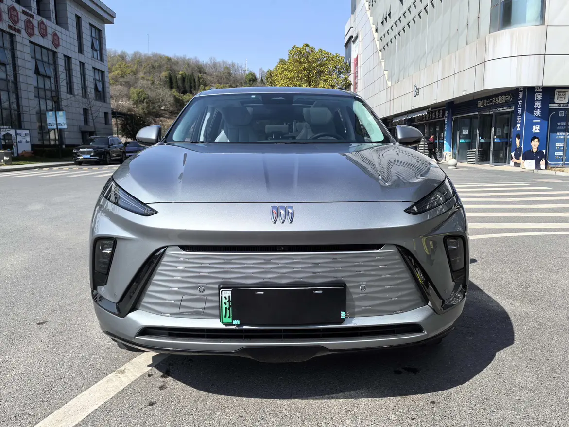 Buick E5  из Китая