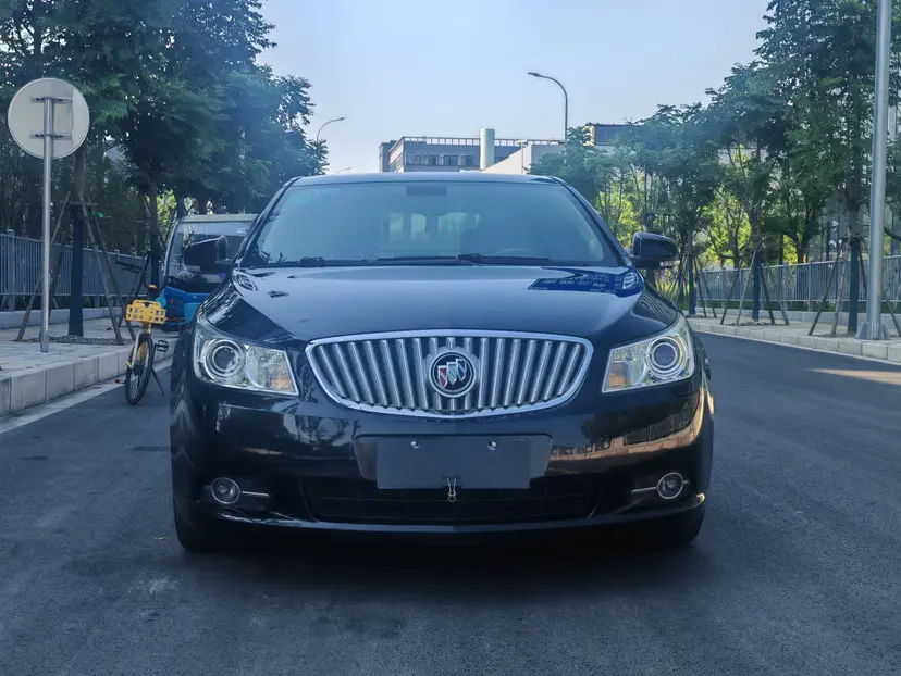 Buick LaCrosse  из Китая