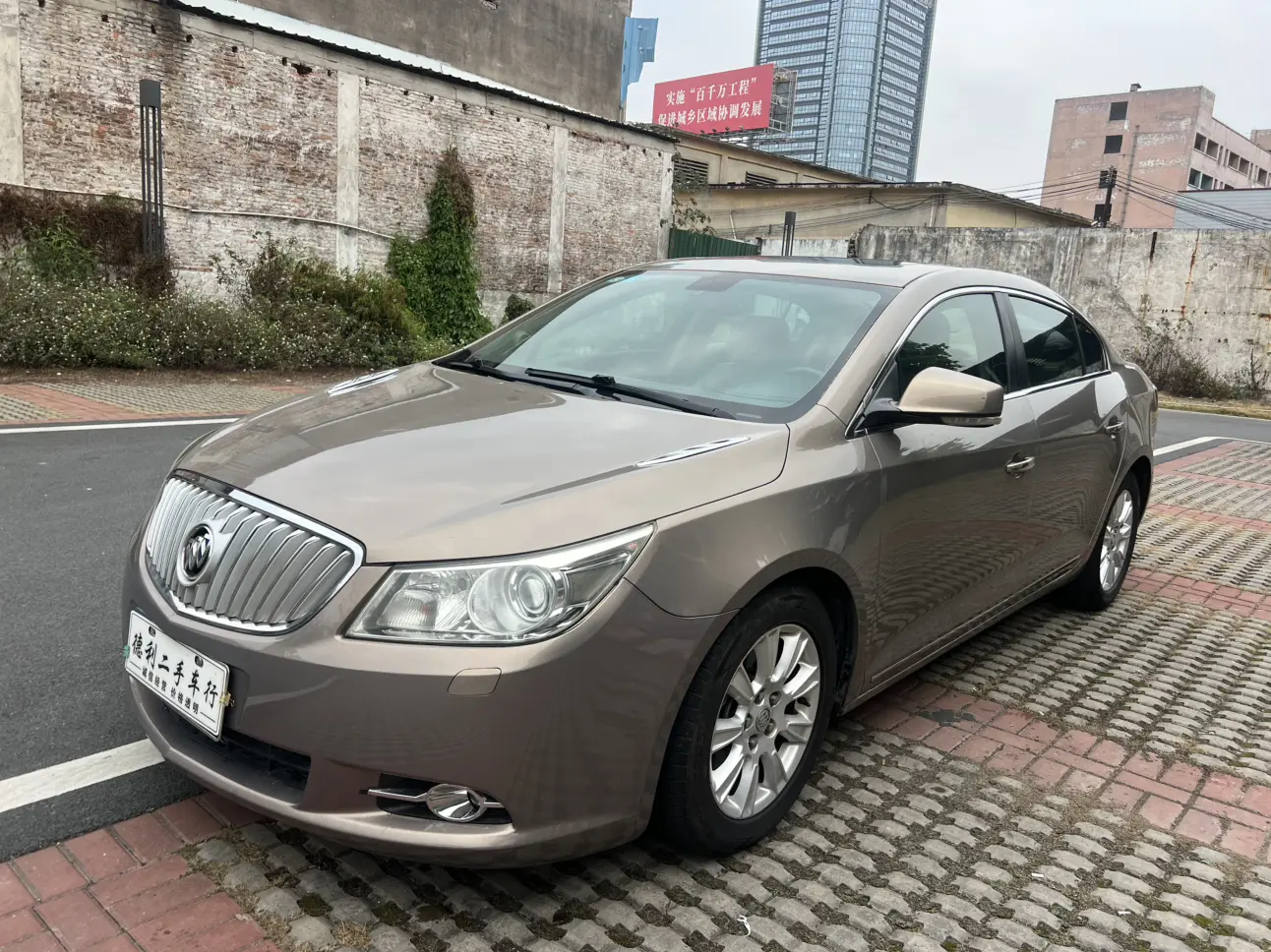 Buick LaCrosse  из Китая