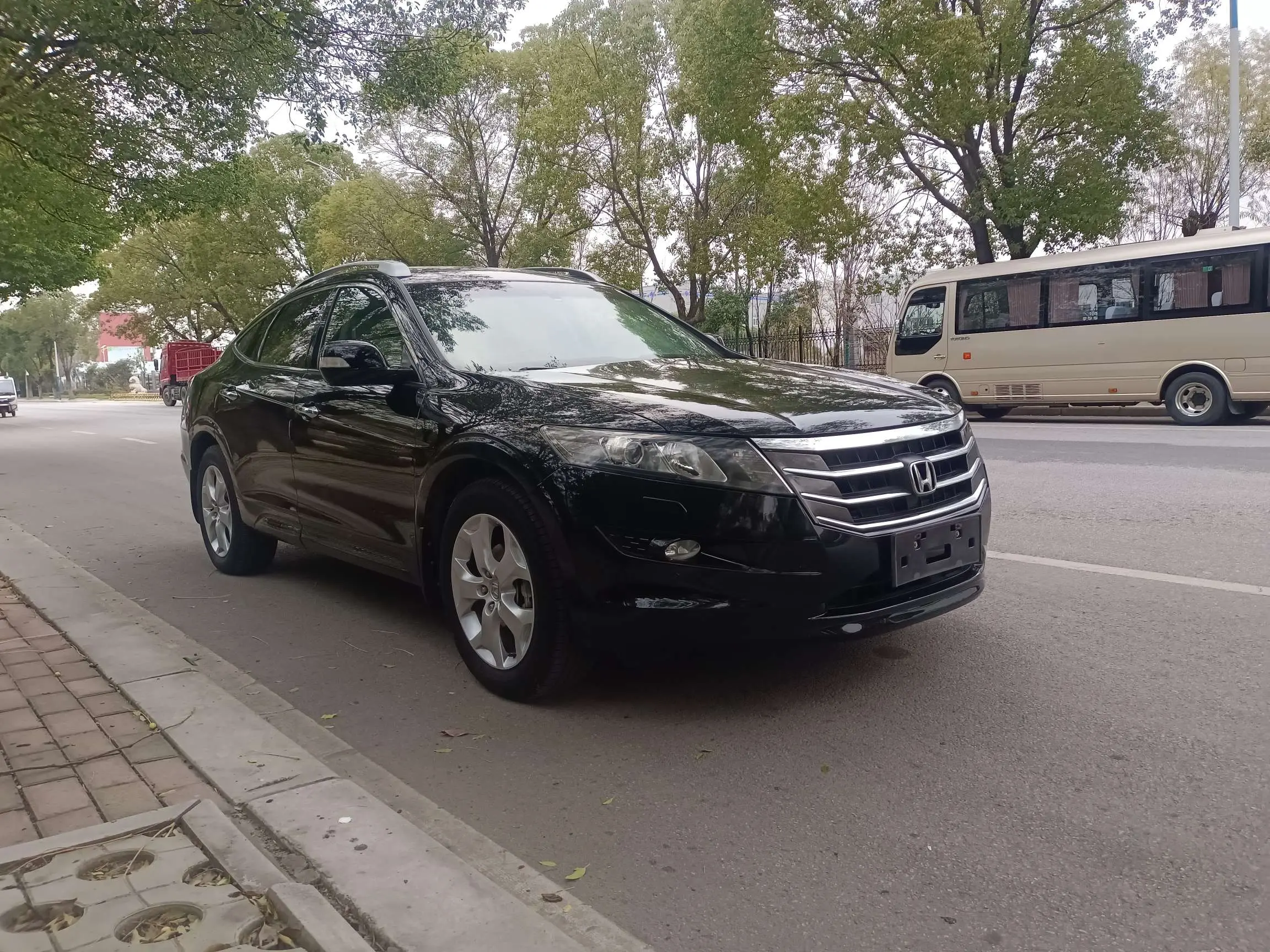 Honda Songs and poems  из Китая