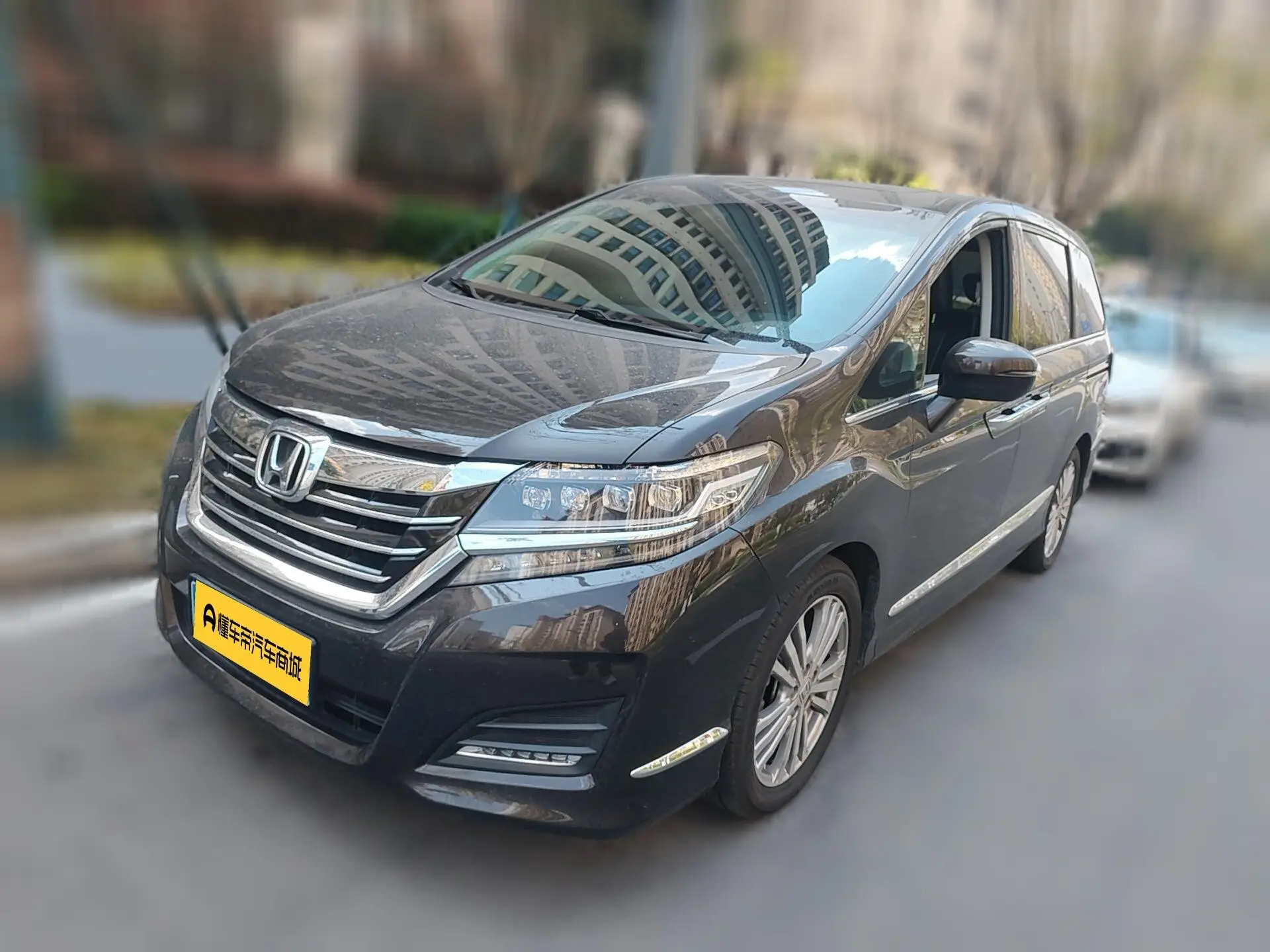 Honda Elysion (Alison)  из Китая