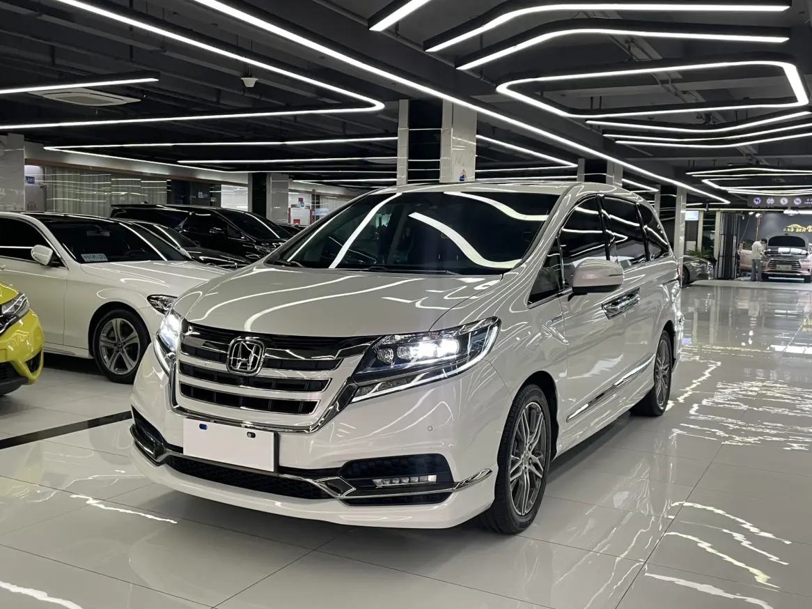 Honda Elysion (Alison)  из Китая