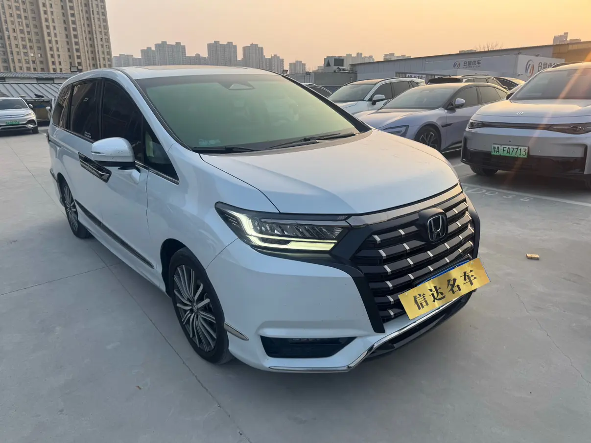 Honda Elysion (Alison)  из Китая