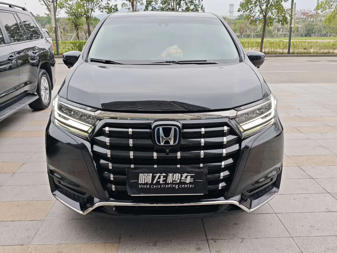 Honda Elysion (Alison)  из Китая