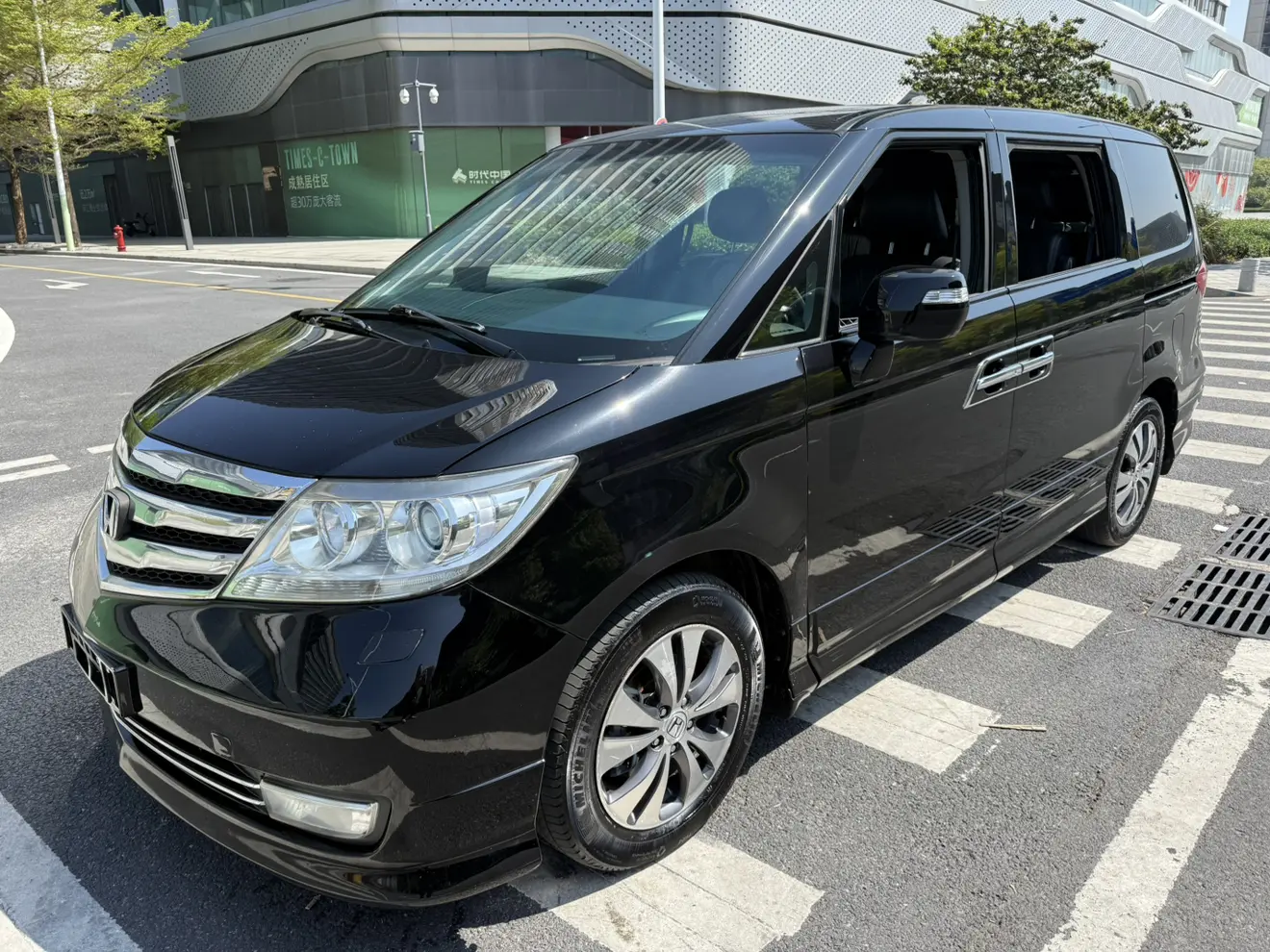 Honda Elysion (Alison)  из Китая