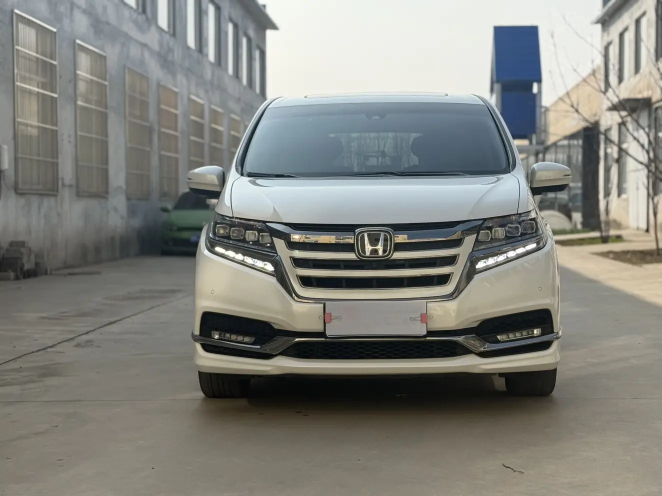 Honda Elysion (Alison)  из Китая