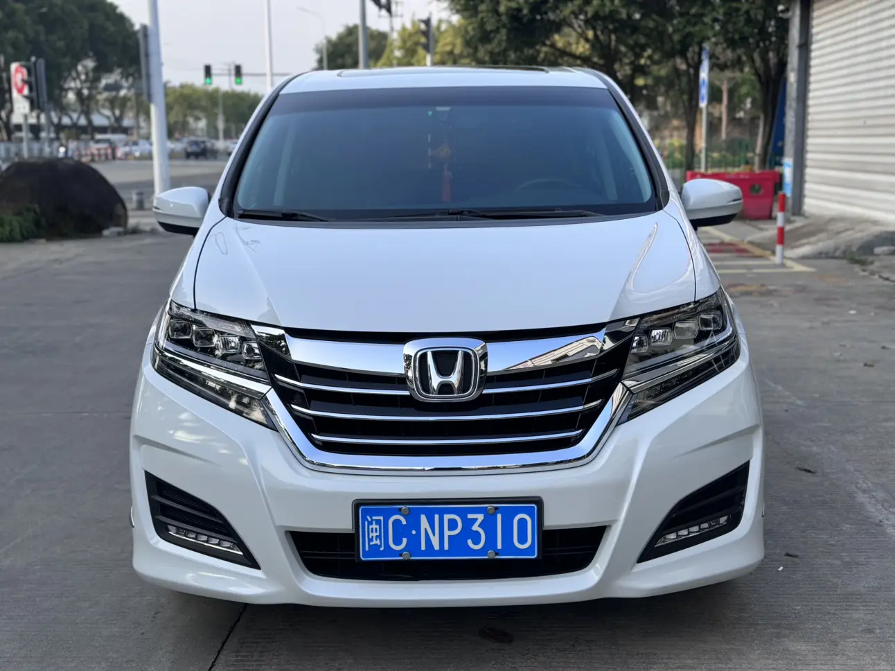 Honda Elysion (Alison)  из Китая