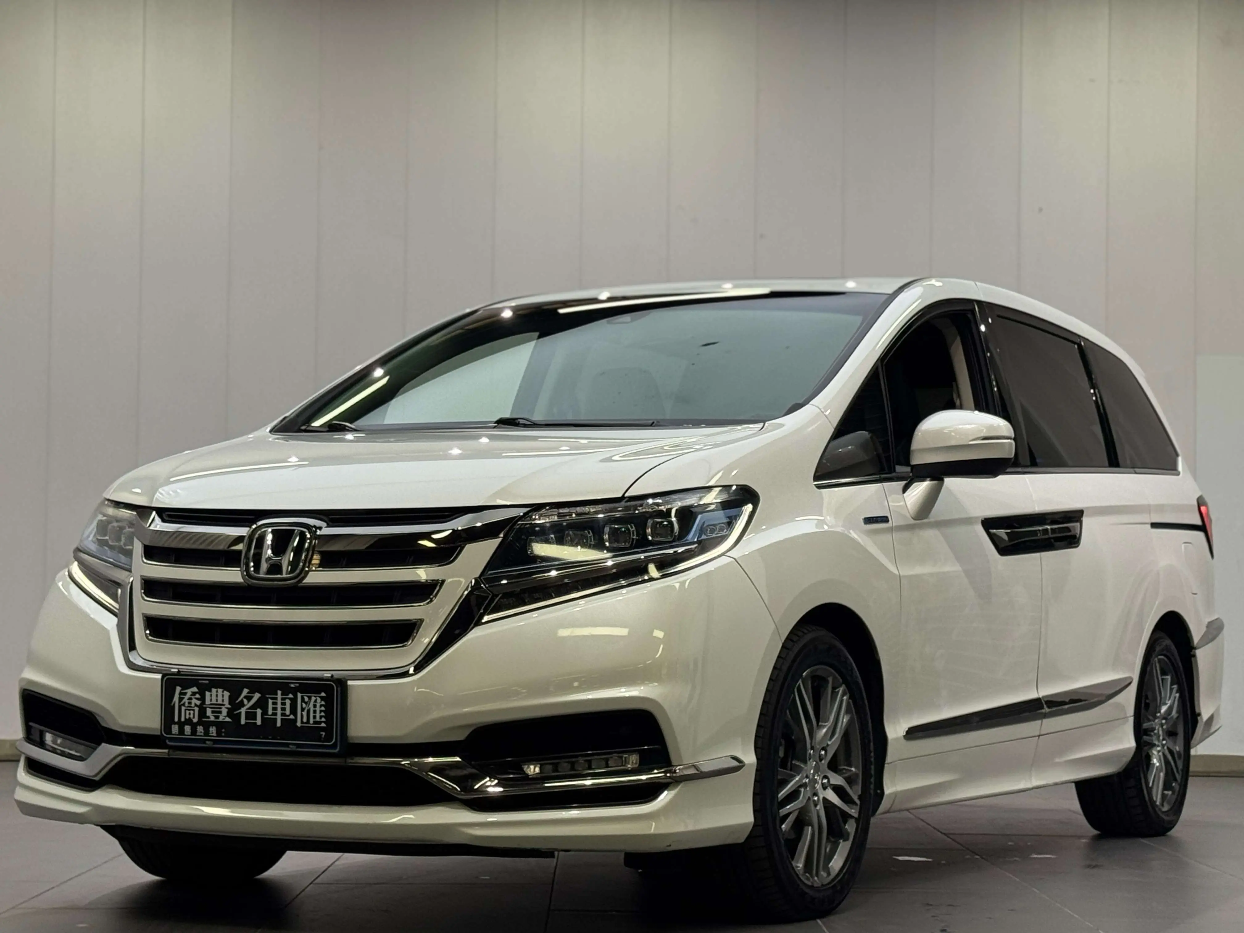 Honda Elysion (Alison)  из Китая