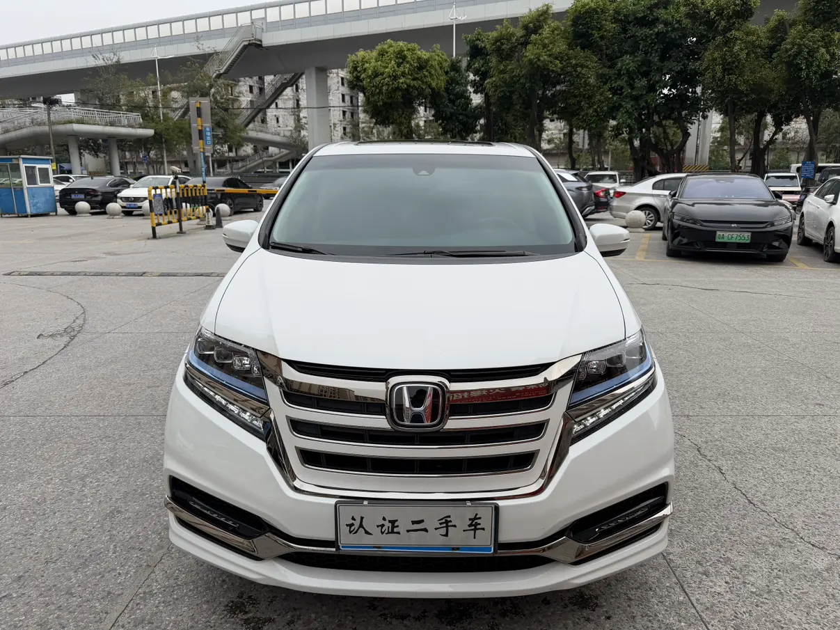 Honda Elysion (Alison)  из Китая