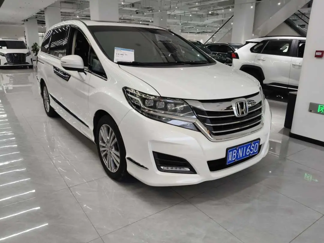 Honda Elysion (Alison)  из Китая