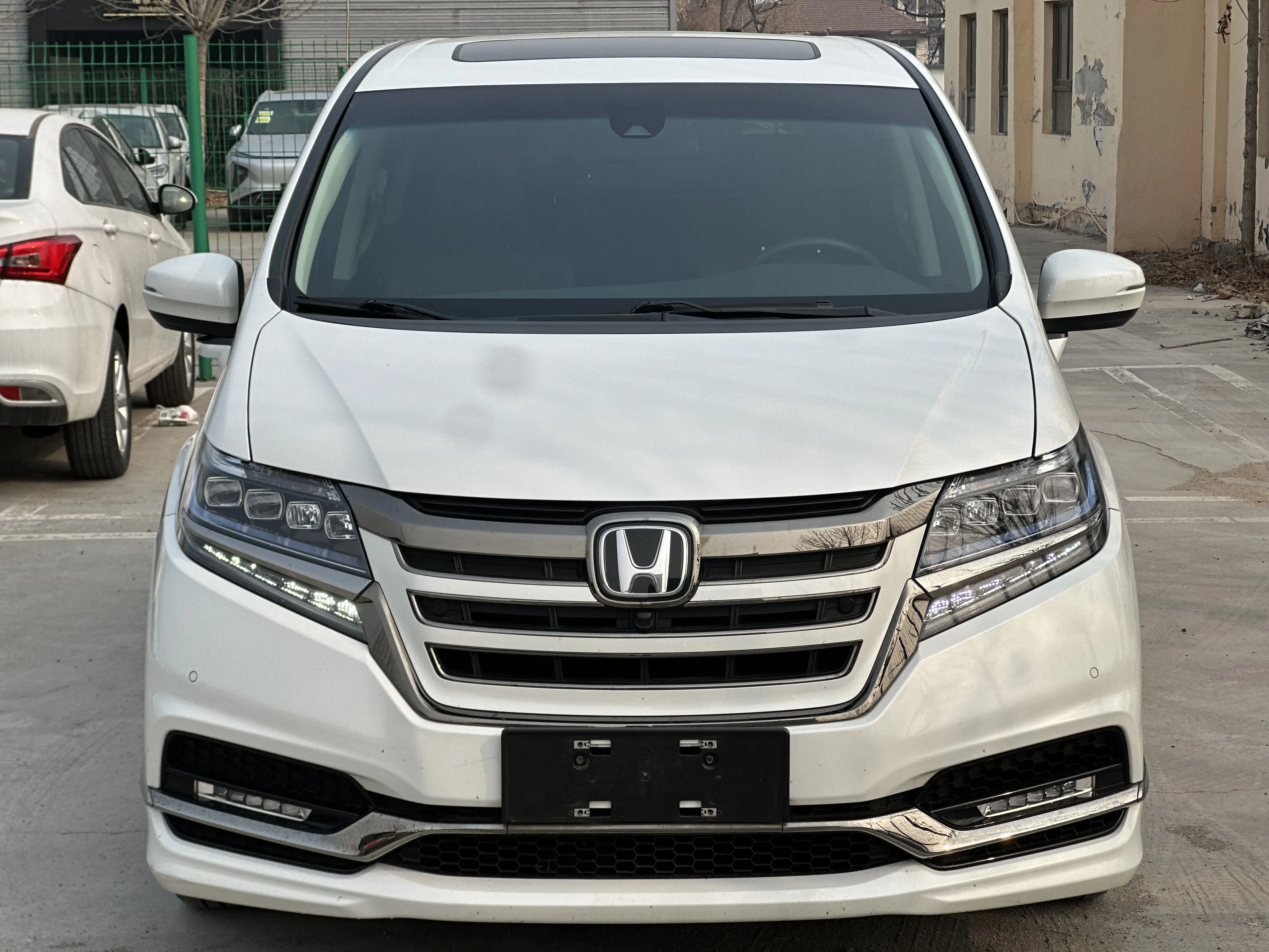 Honda Elysion (Alison)  из Китая