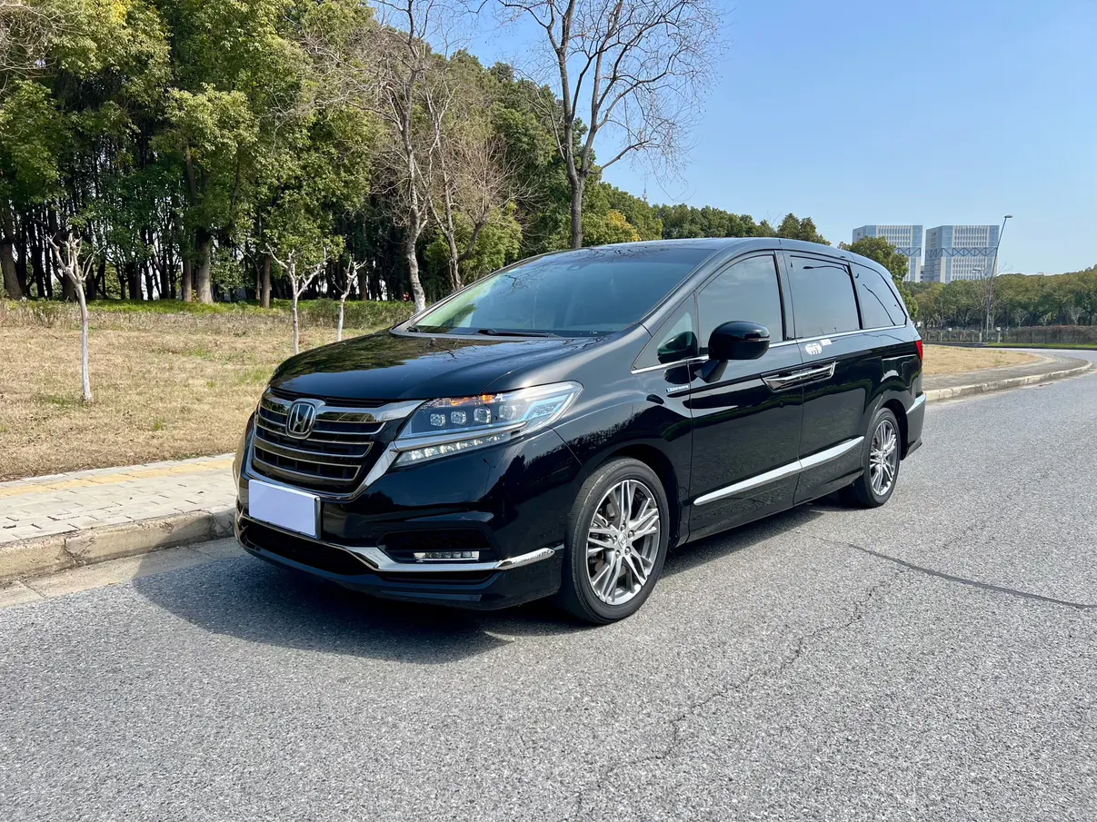 Honda Elysion (Alison)  из Китая