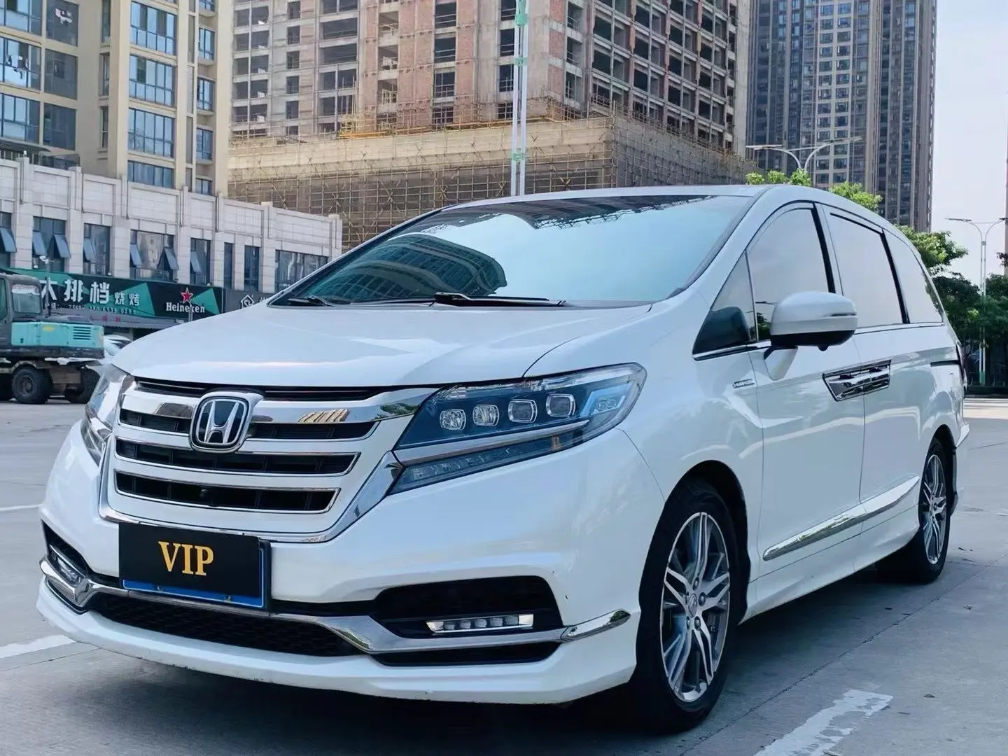 Honda Elysion (Alison)  из Китая