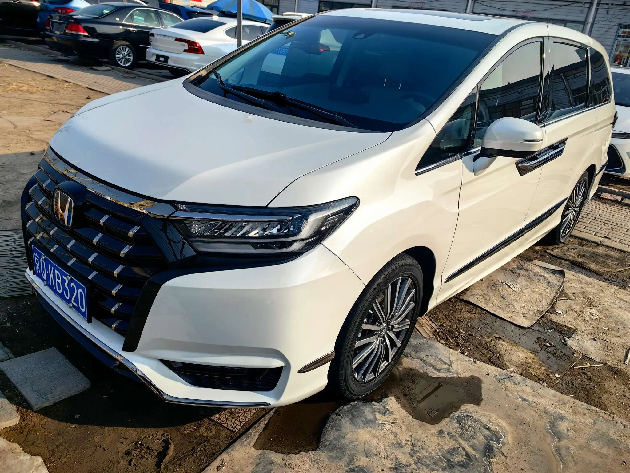 Honda Elysion (Alison)  из Китая