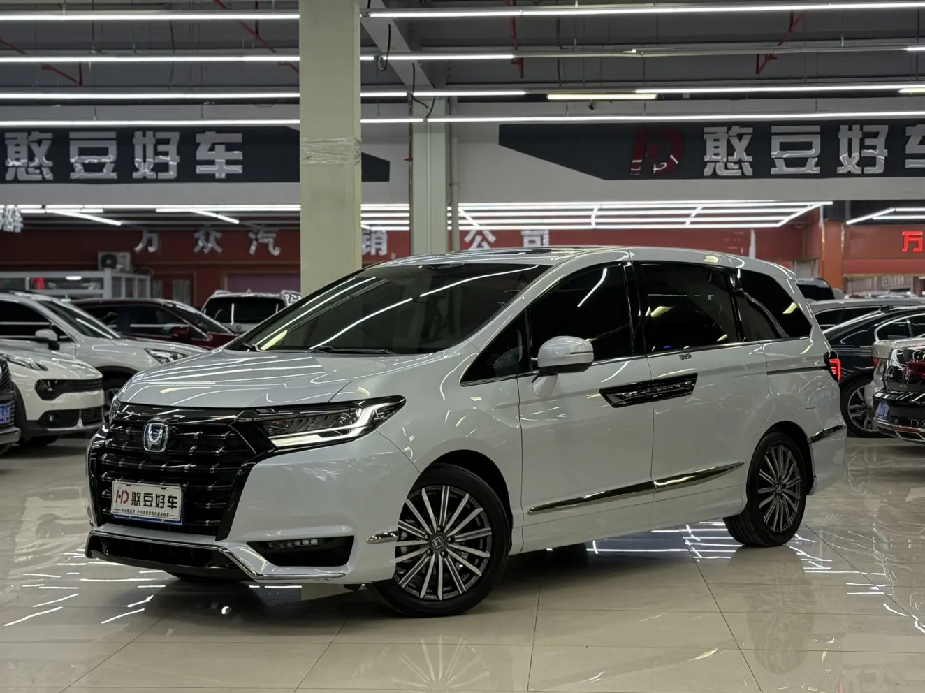 Honda Elysion (Alison)  из Китая