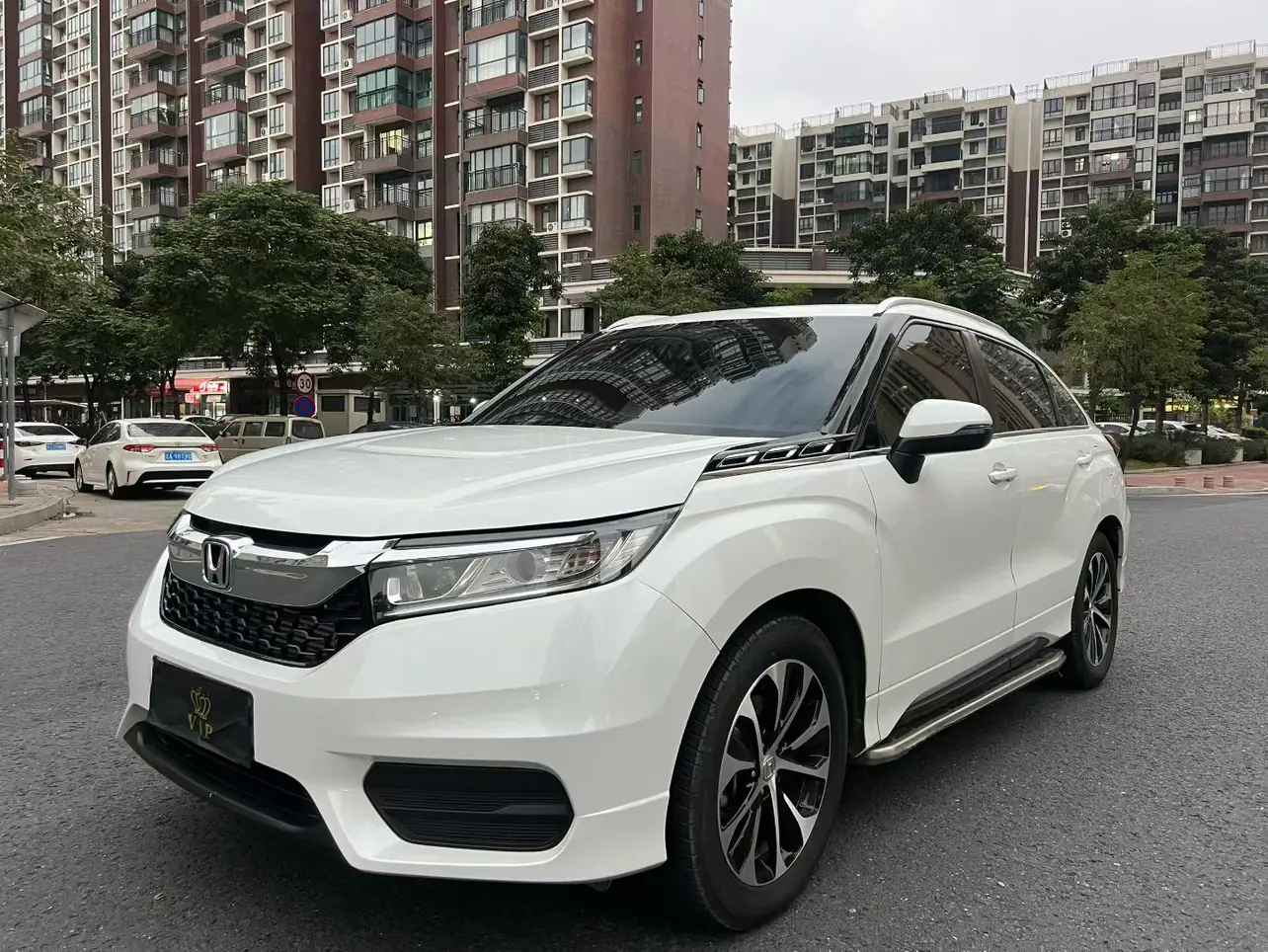 Honda Avancier (Crown Road)  из Китая