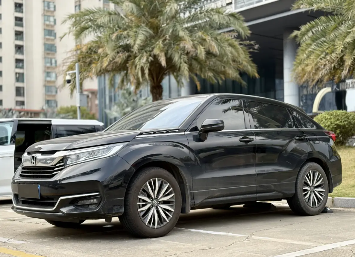 Honda Avancier (Crown Road)  из Китая