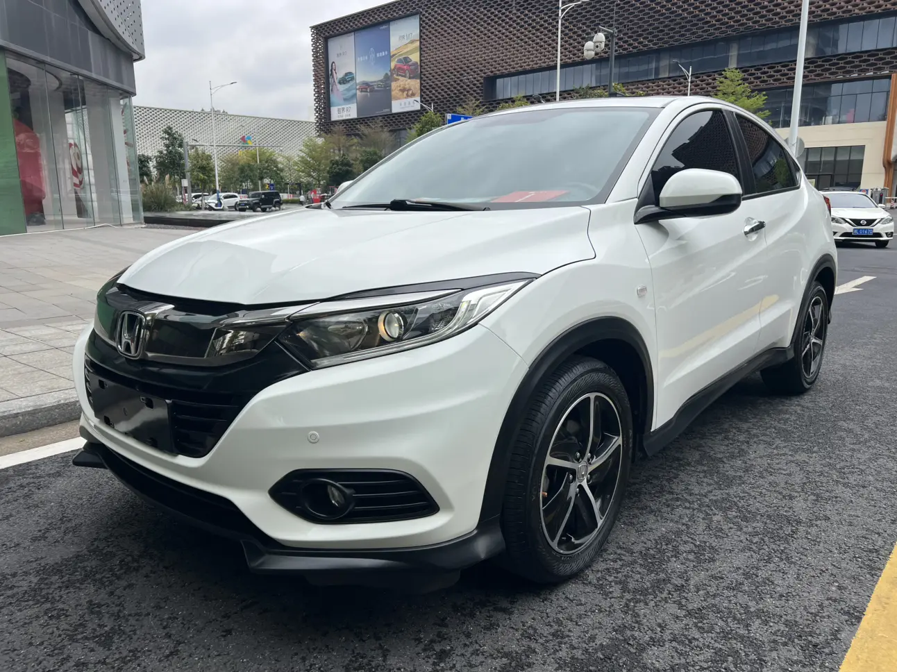 Honda Vezel (Binzhi)  из Китая