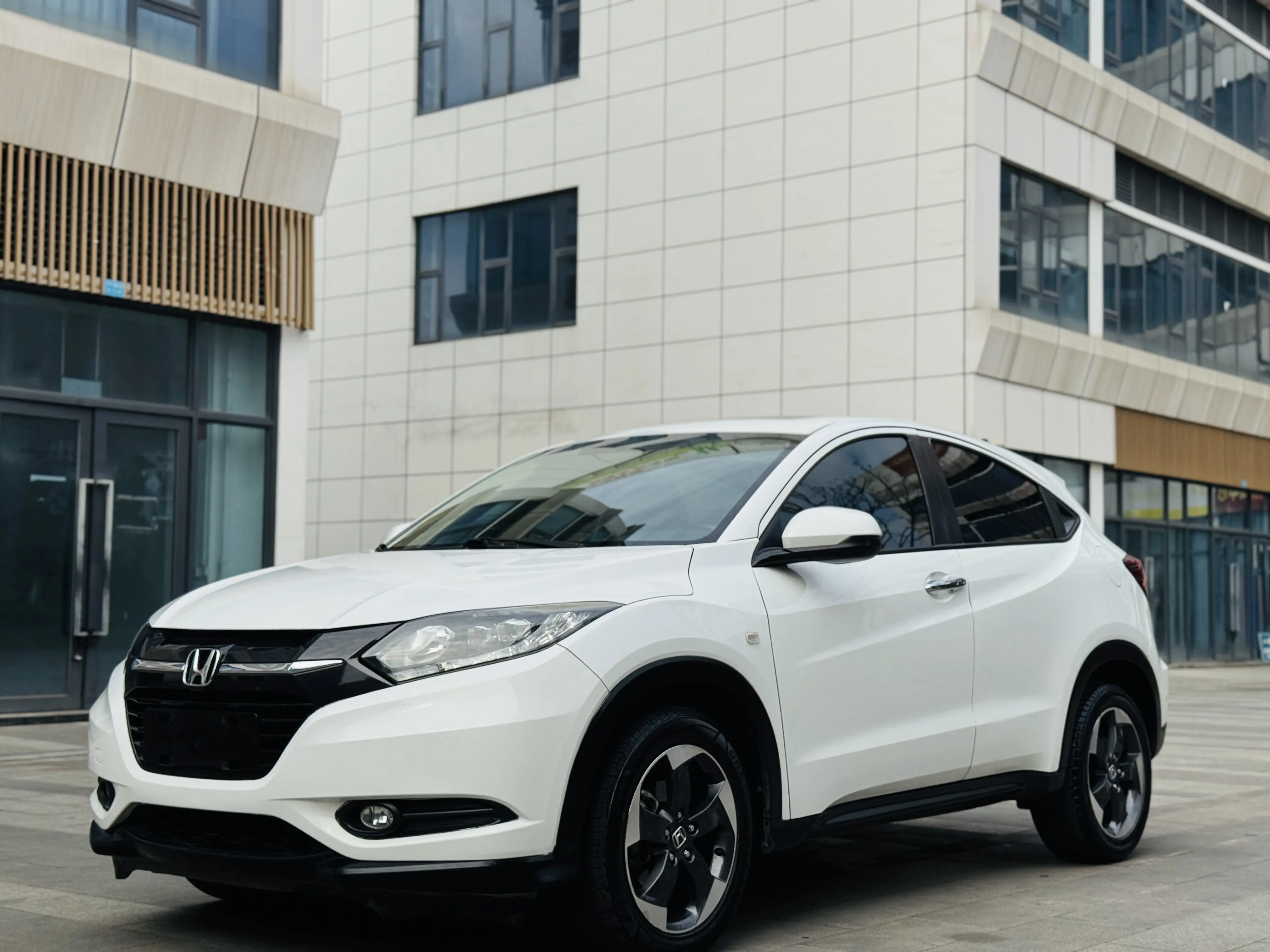 Honda Vezel (Binzhi)  из Китая