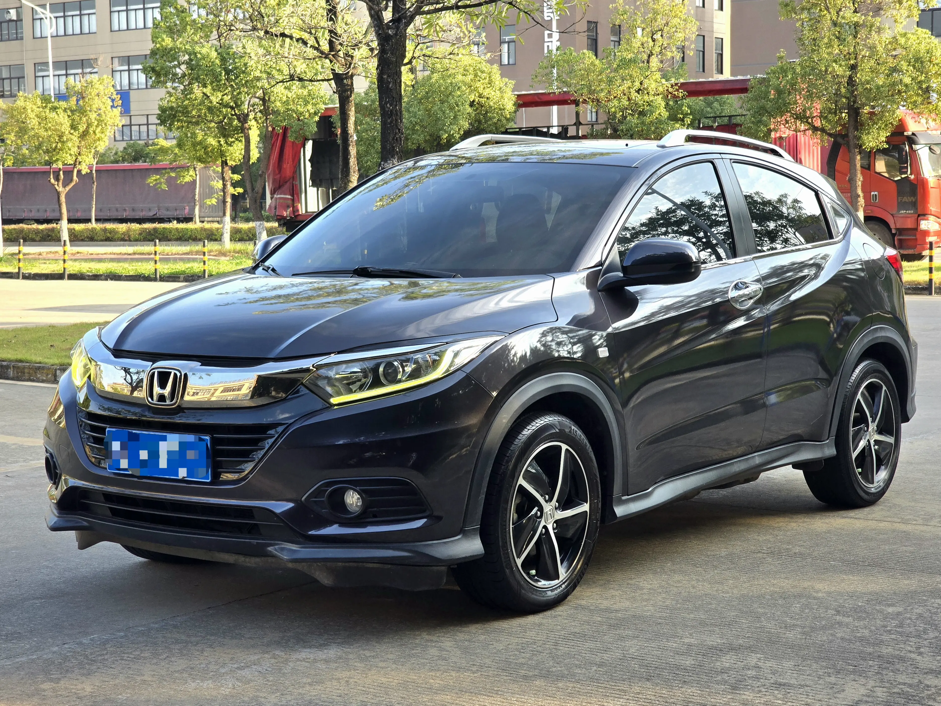 Honda Vezel (Binzhi)  из Китая