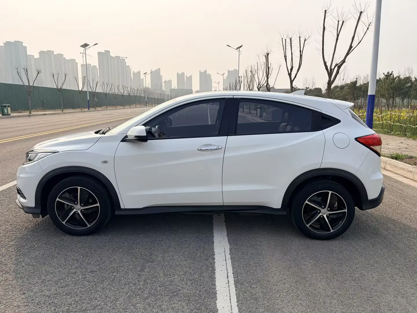 Honda Vezel (Binzhi)  из Китая