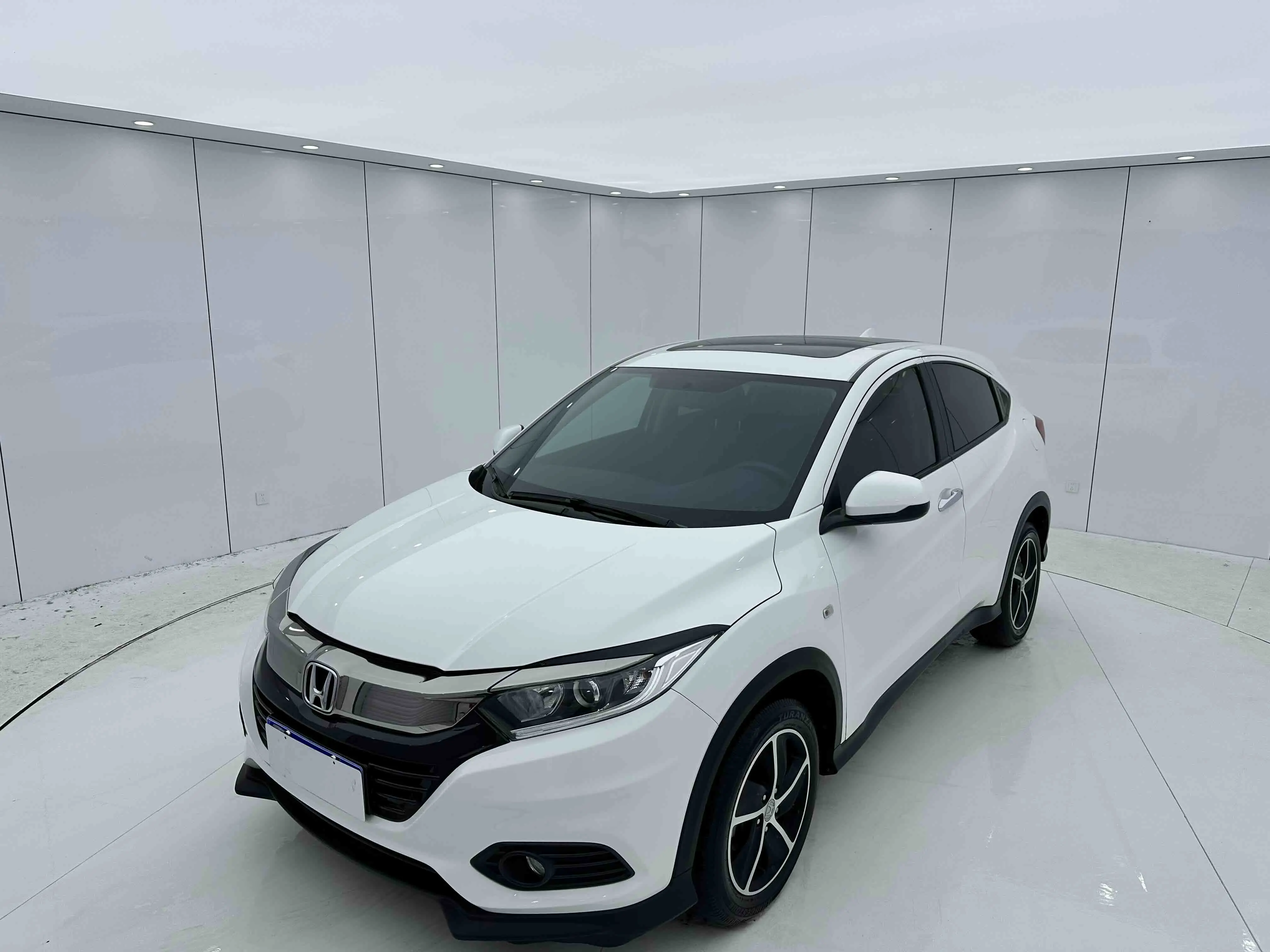 Honda Vezel (Binzhi)  из Китая