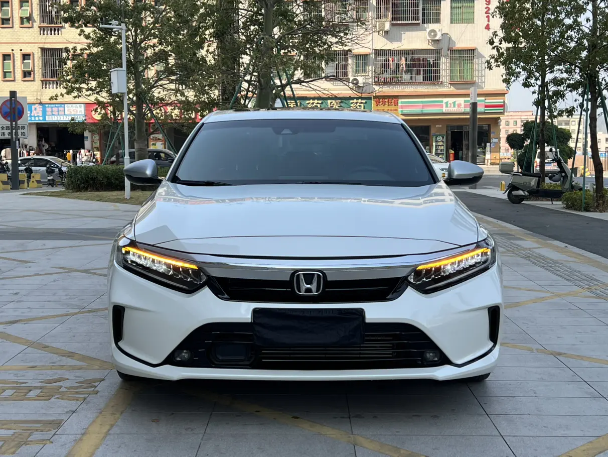 Honda Inspire (Yingshipai)  из Китая