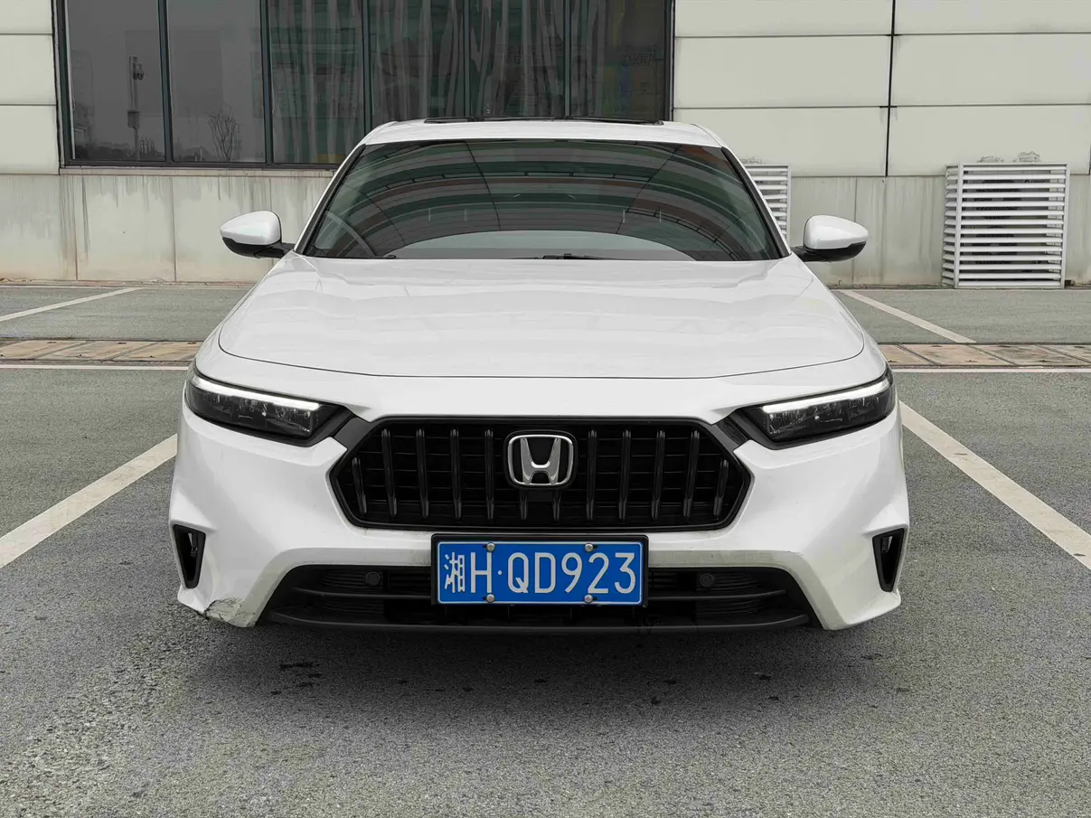 Honda Inspire (Yingshipai)  из Китая