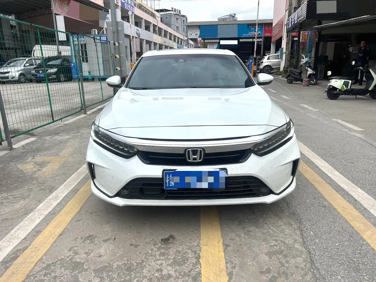Honda Inspire (Yingshipai)  из Китая