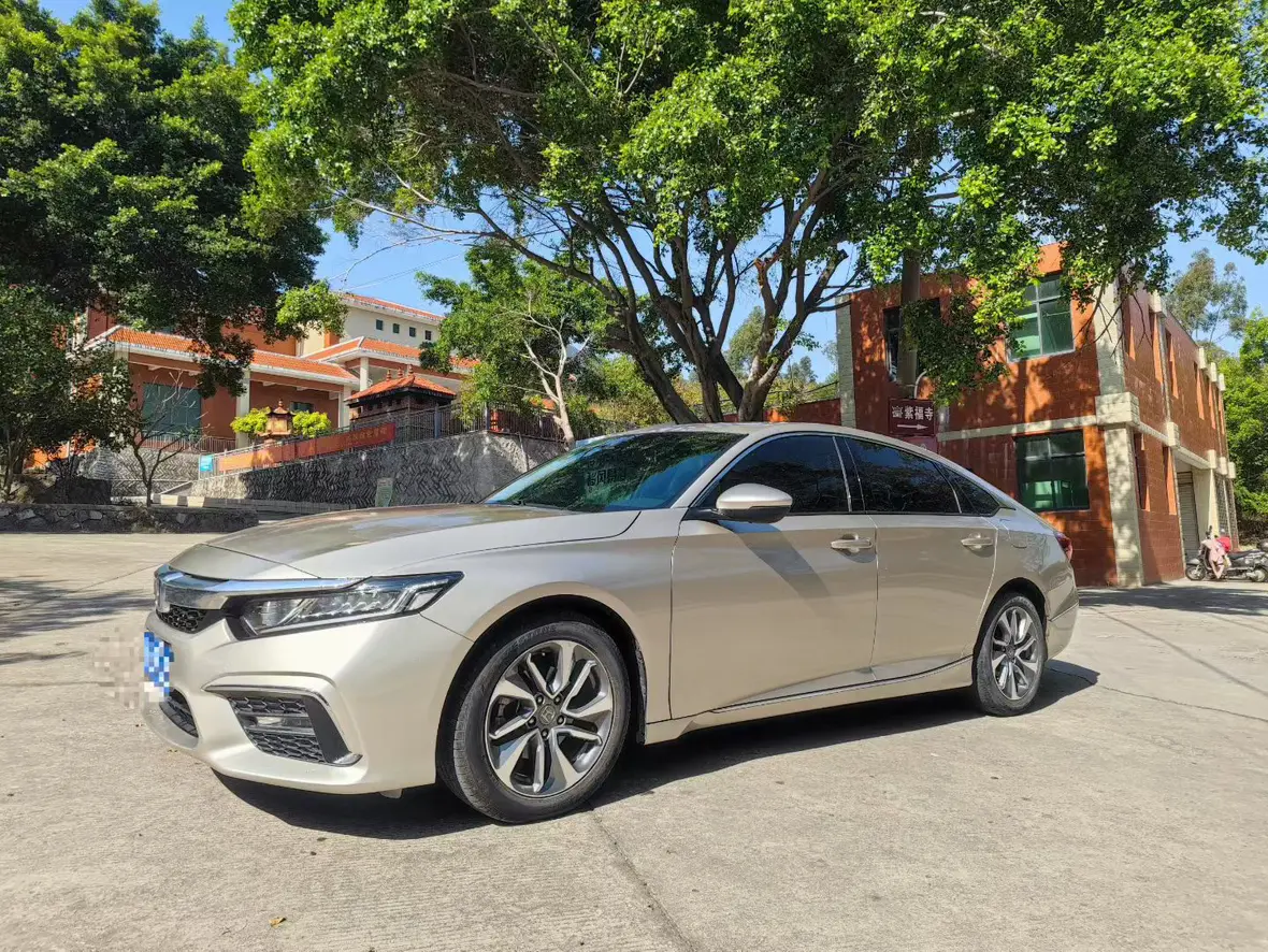 Honda Inspire (Yingshipai)  из Китая