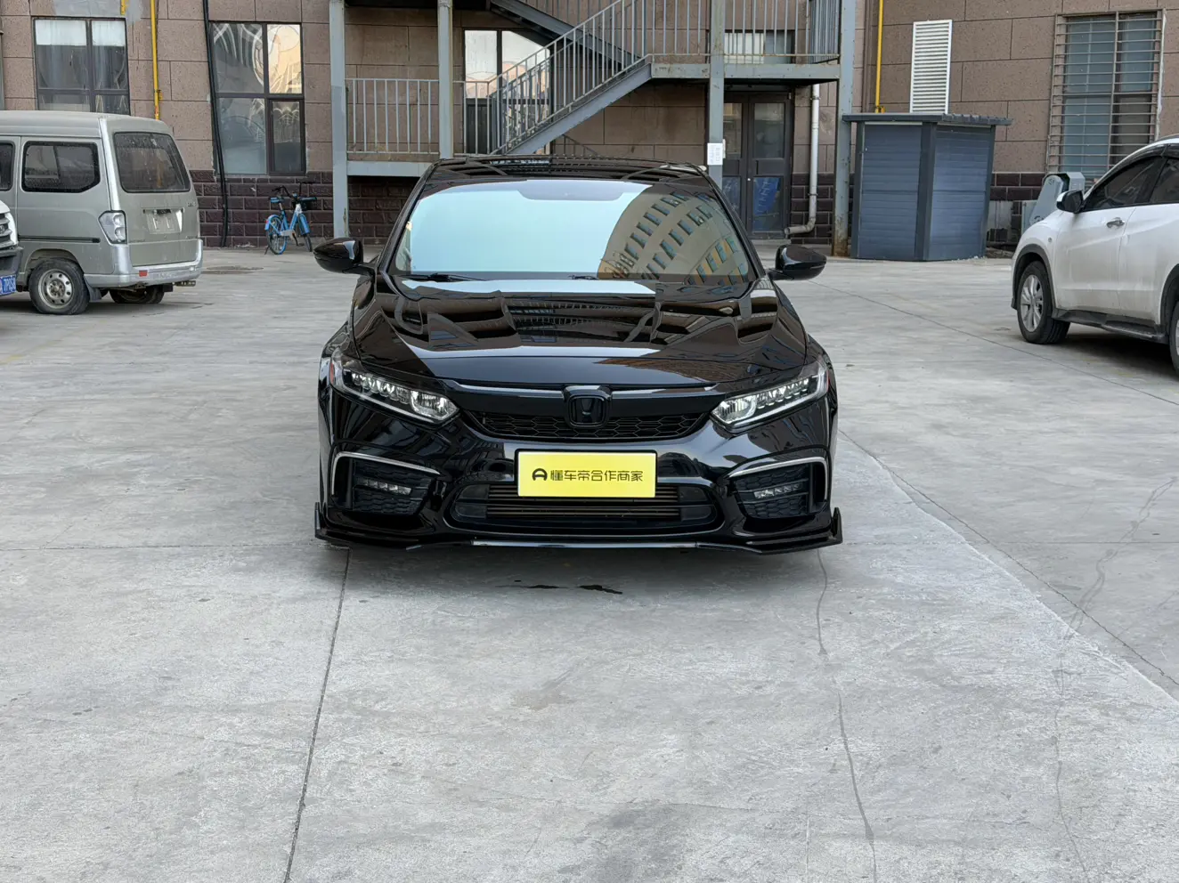 Honda Inspire (Yingshipai)  из Китая