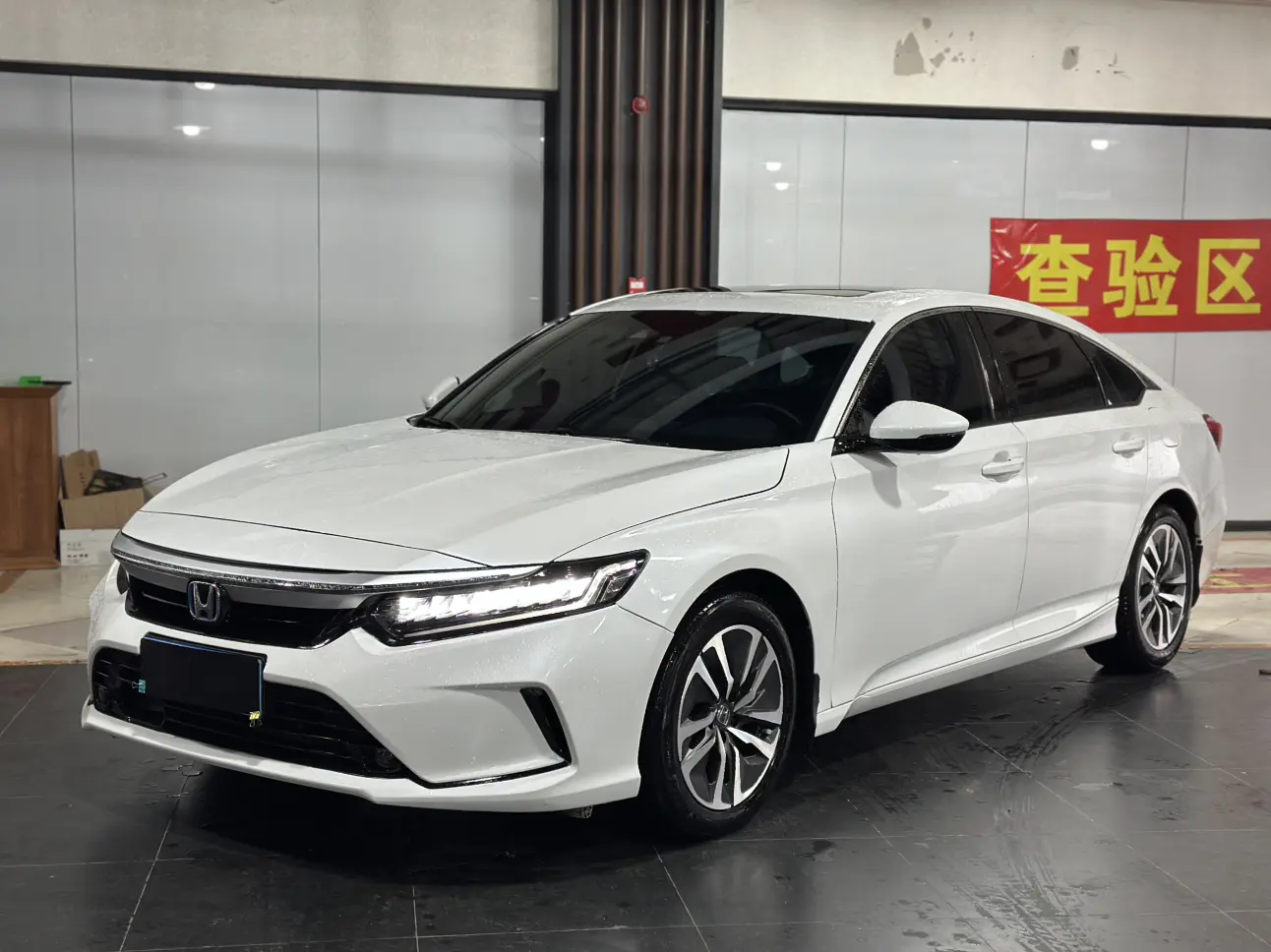 Honda Inspire (Yingshipai)  из Китая