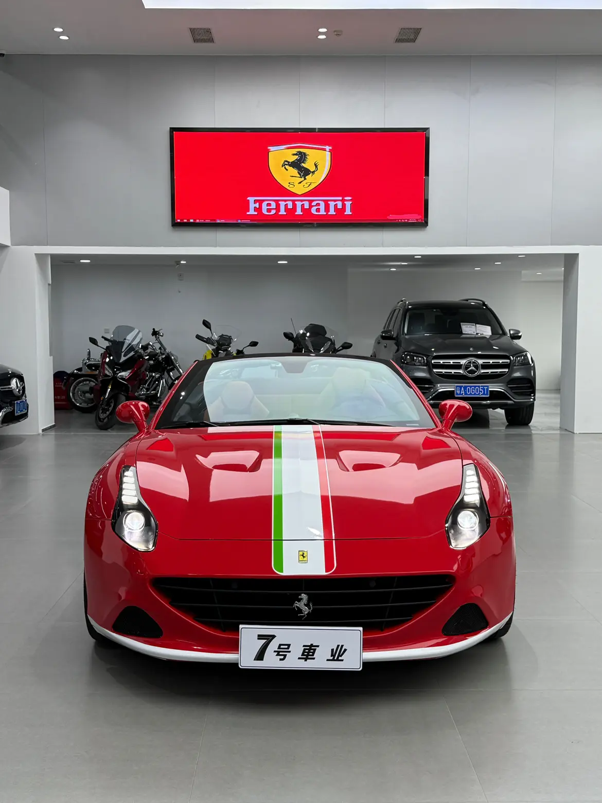 Ferrari California T  из Китая